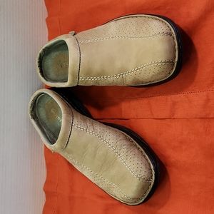 MERRELL World Access Stone Men's Tan Natural Slip-On Mocs Clogs (11.5)